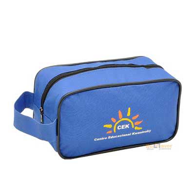 Necessaire personalizada na cor azul com alça de mão
