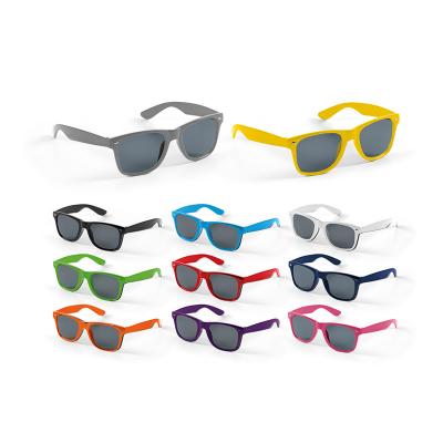 Óculos de sol em PC. Lentes de categoria 3 com UV400 de proteção, em conformidade com as normas E...