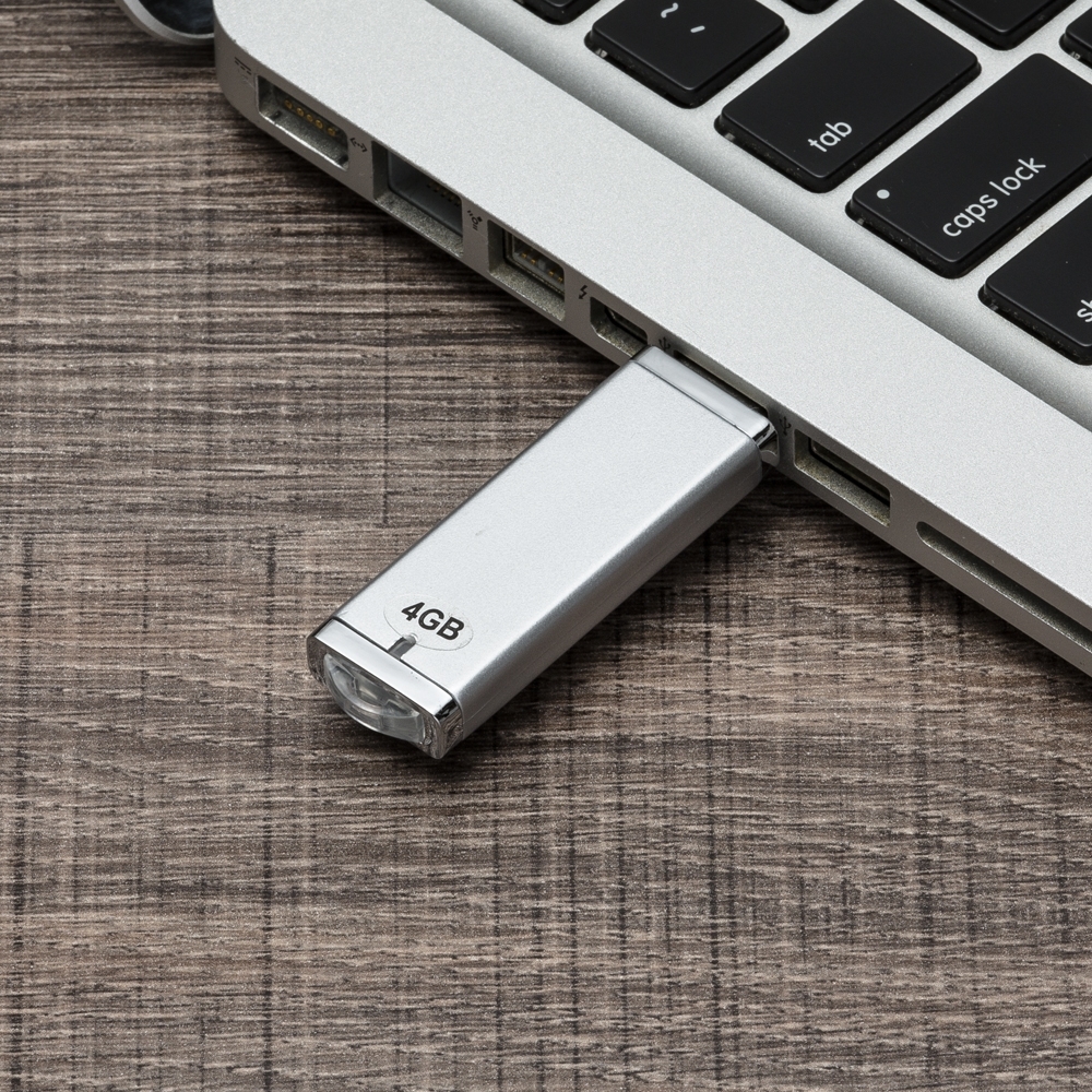 Pen Drive Super Talent 4GB/8GB Personalizado — foto 3