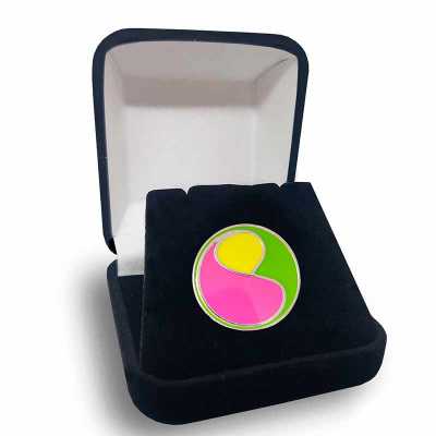 Pin BeautyColor em metal