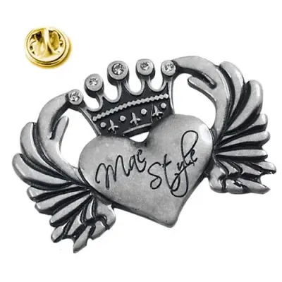 Pin Metalico Com Acabamento em Prateado