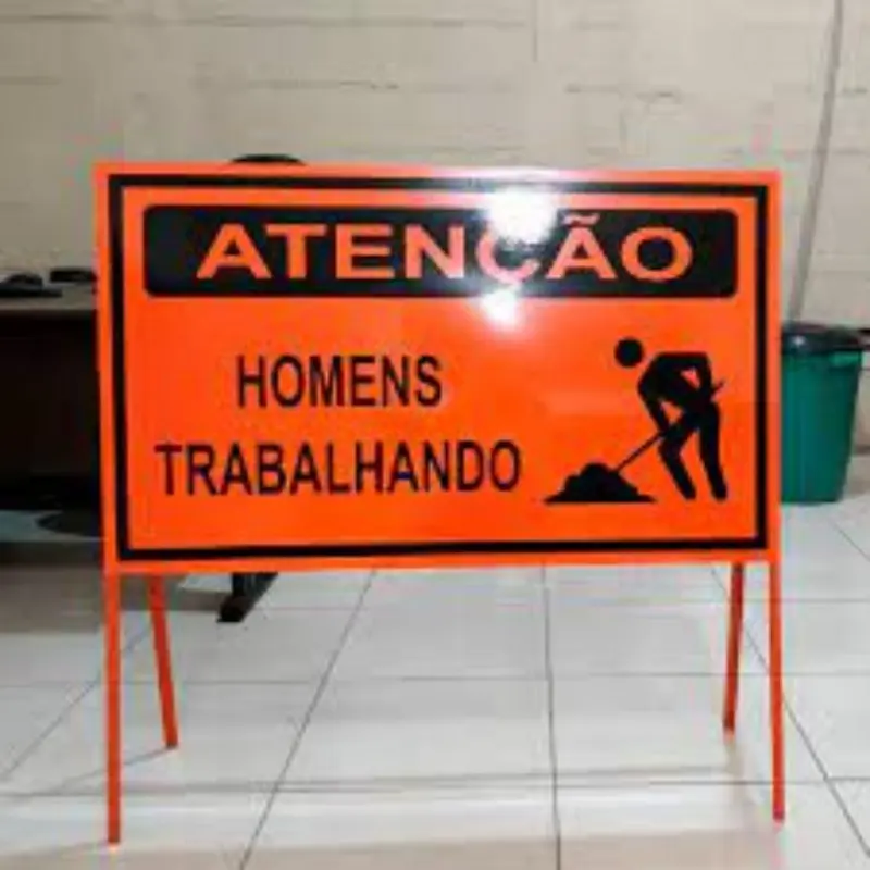 Placa de sinalização de obra