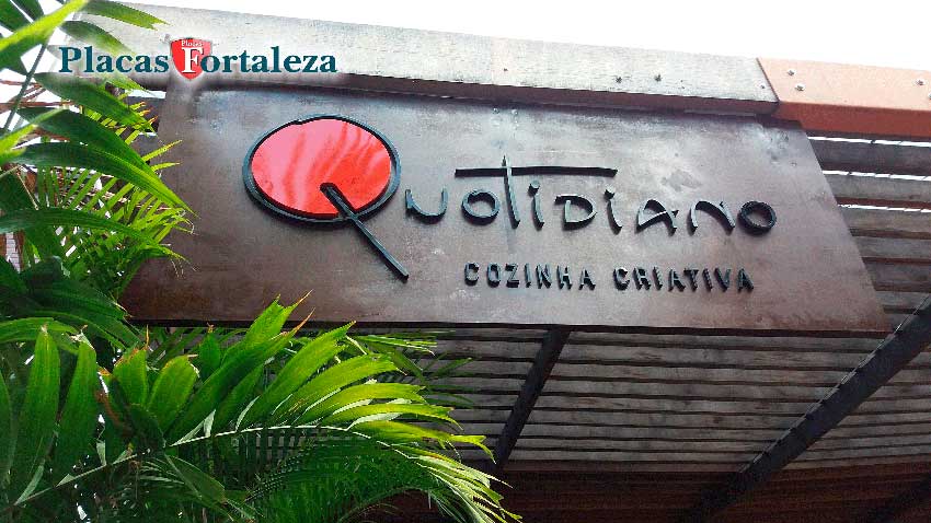 Placa enferrujada para restaurante em Fortaleza