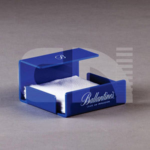 Porta guardanapo em acrílico azul com gravação em silk screen