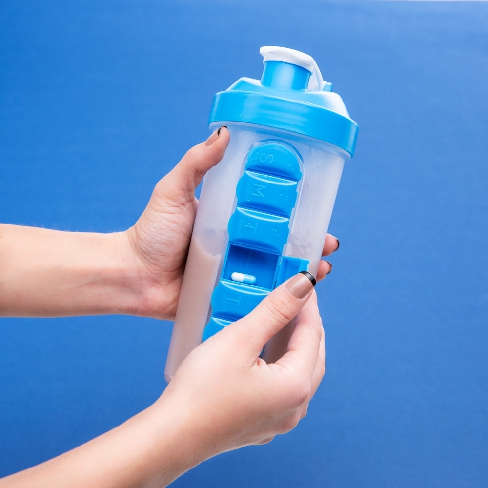 Coqueteleira 750ml com Porta Comprimido Personalizado — foto 2