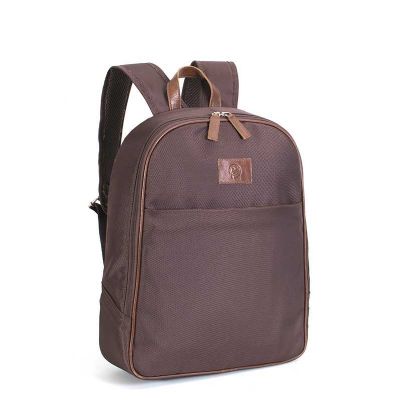 Mochila com detalhes em couro