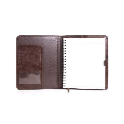Capa de caderno em couro marrom