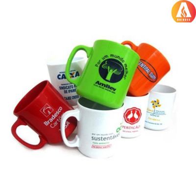 Caneca plástica personalizada