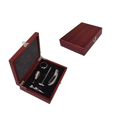 Kit vinho com 4 peças personalizado