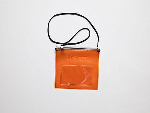 Porta crachá em PVC personalizado