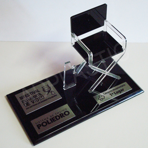 Troféu com base em acrílico preto personalizado