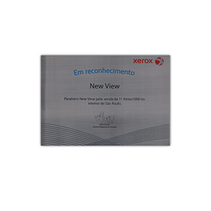 Placas em aço inox escovado