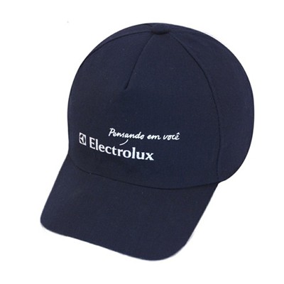 Boné em brim personalizado