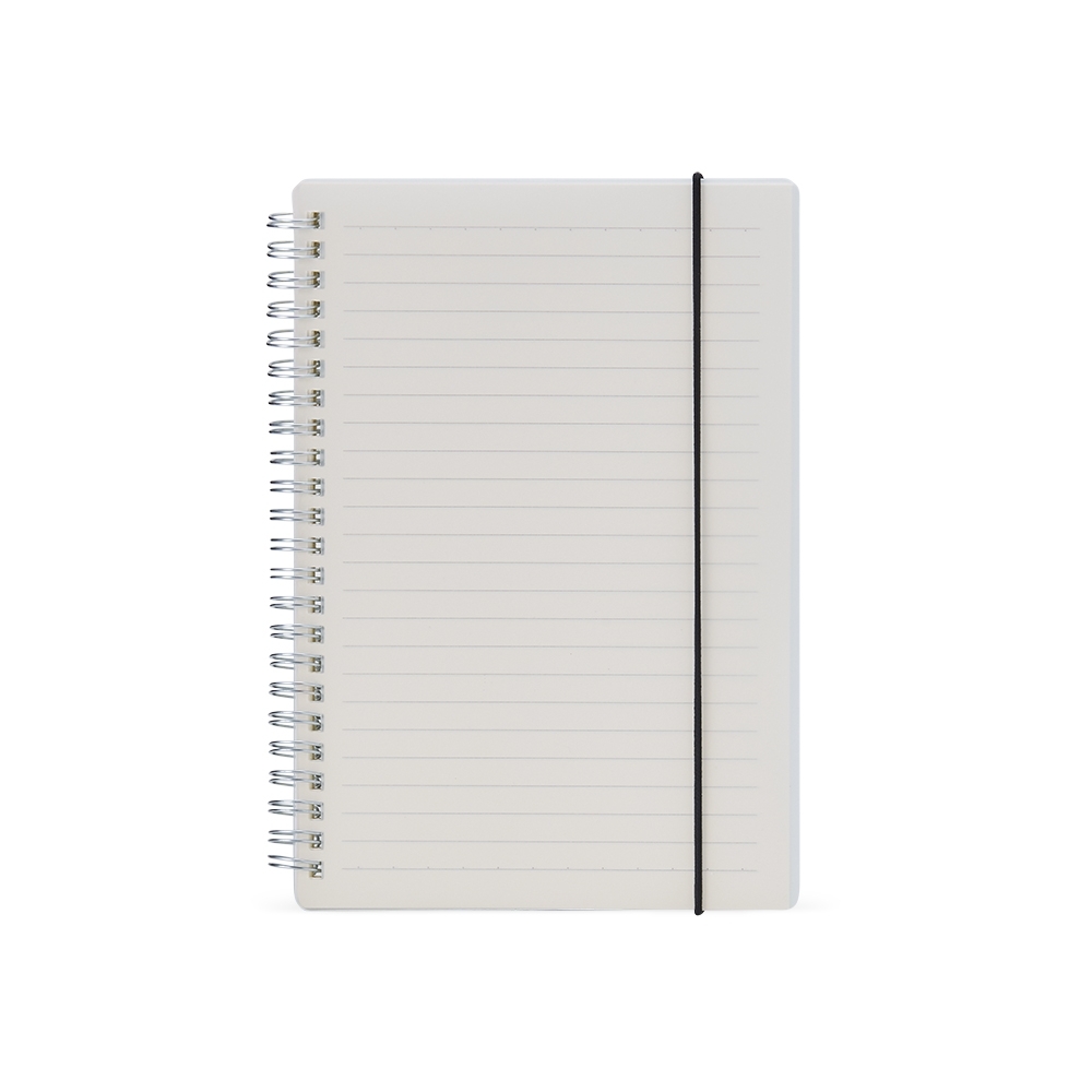 caderno com capa plástica