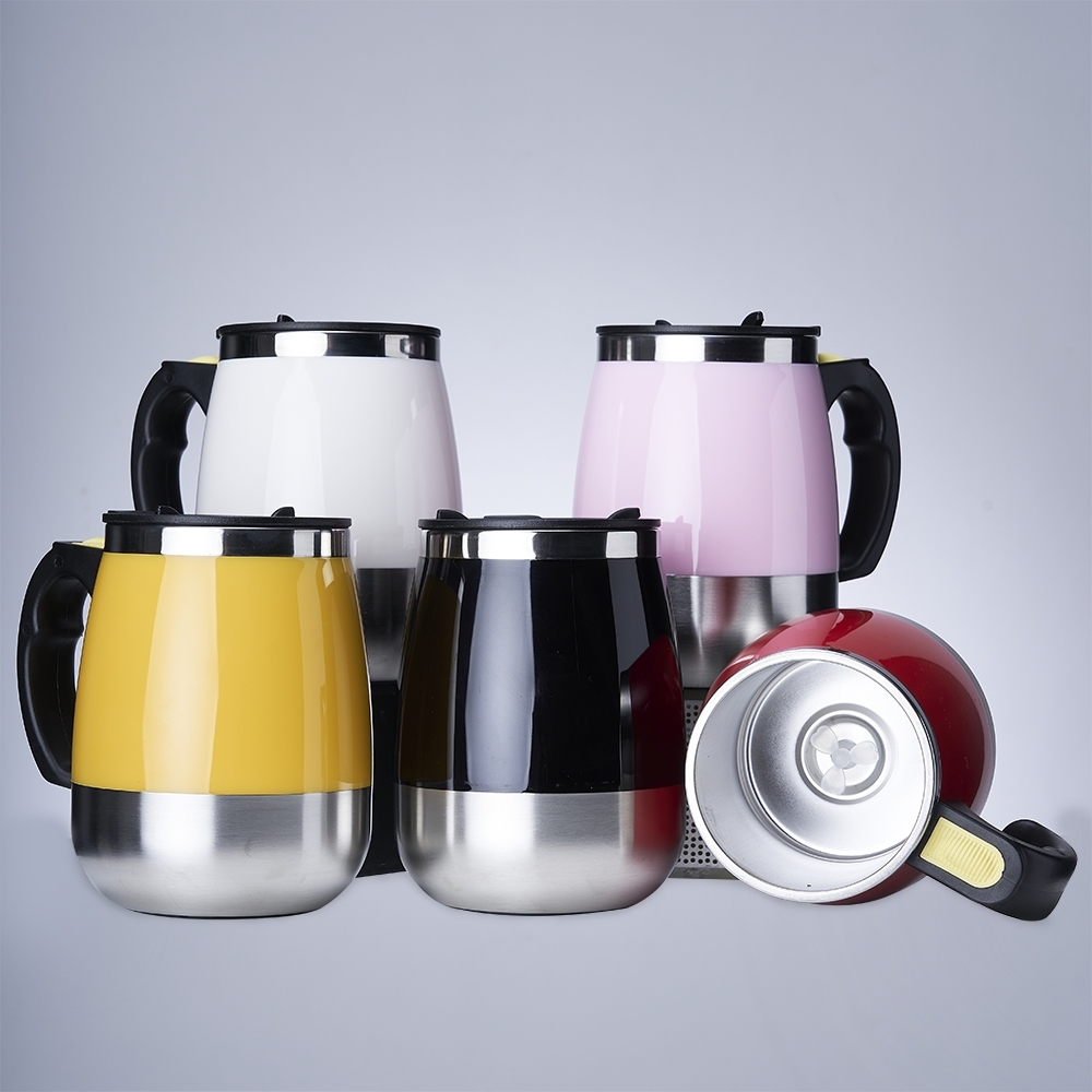 caneca com misturador