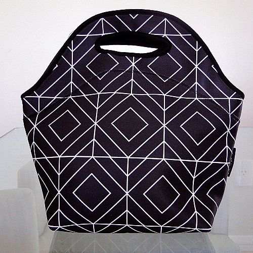 Lancheira em Neoprene personalizada