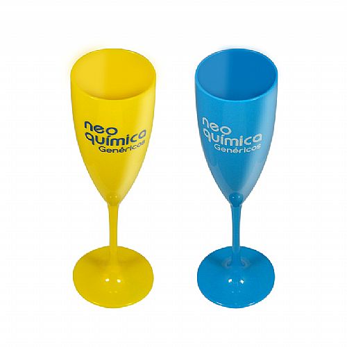 Taça de champanhe plastica