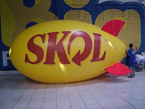 Zepelim Inflável Personalizado