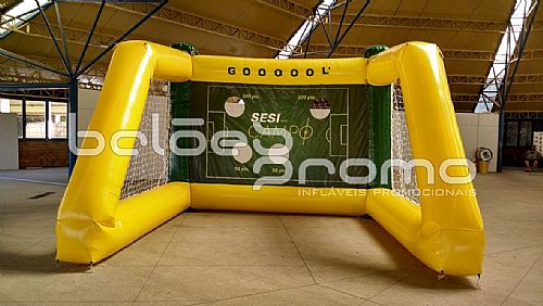 Chute a Gol Inflável Personalizado