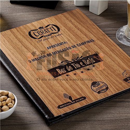 Cardápio de madeira personalizado