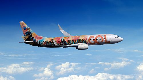 Plotagem em aviões personalizado
