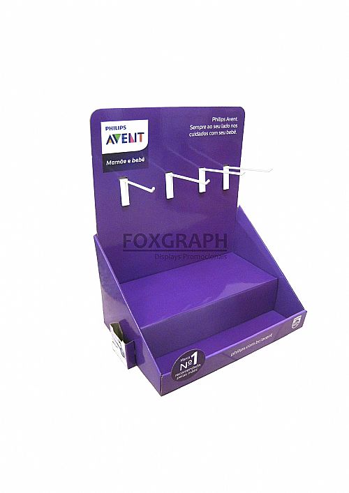 Display de balcao com gancheiras personalizado
