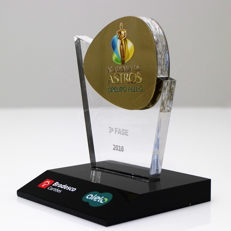 TROFÉU EM ACRÍLICO PERSONALIZADO