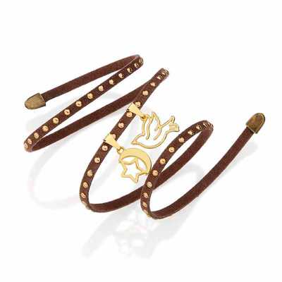 Pulseira camurça com pingentes em metal banhados a ouro