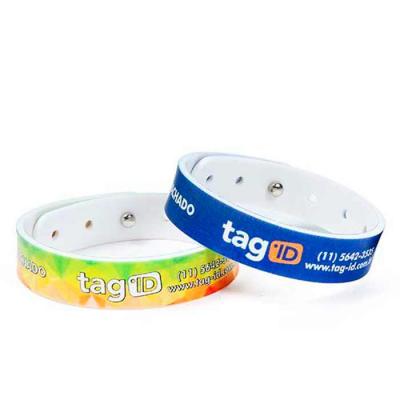 Pulseira Emborracha Com Regulador de Tamanho