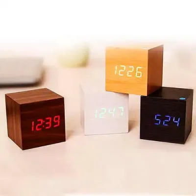 Relogio Cubo Digital de Mesa