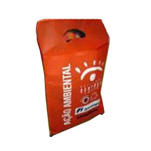 Saco de lixo personalizado em TNT para cambio. Pode-se alterar cor, material e tamanho.