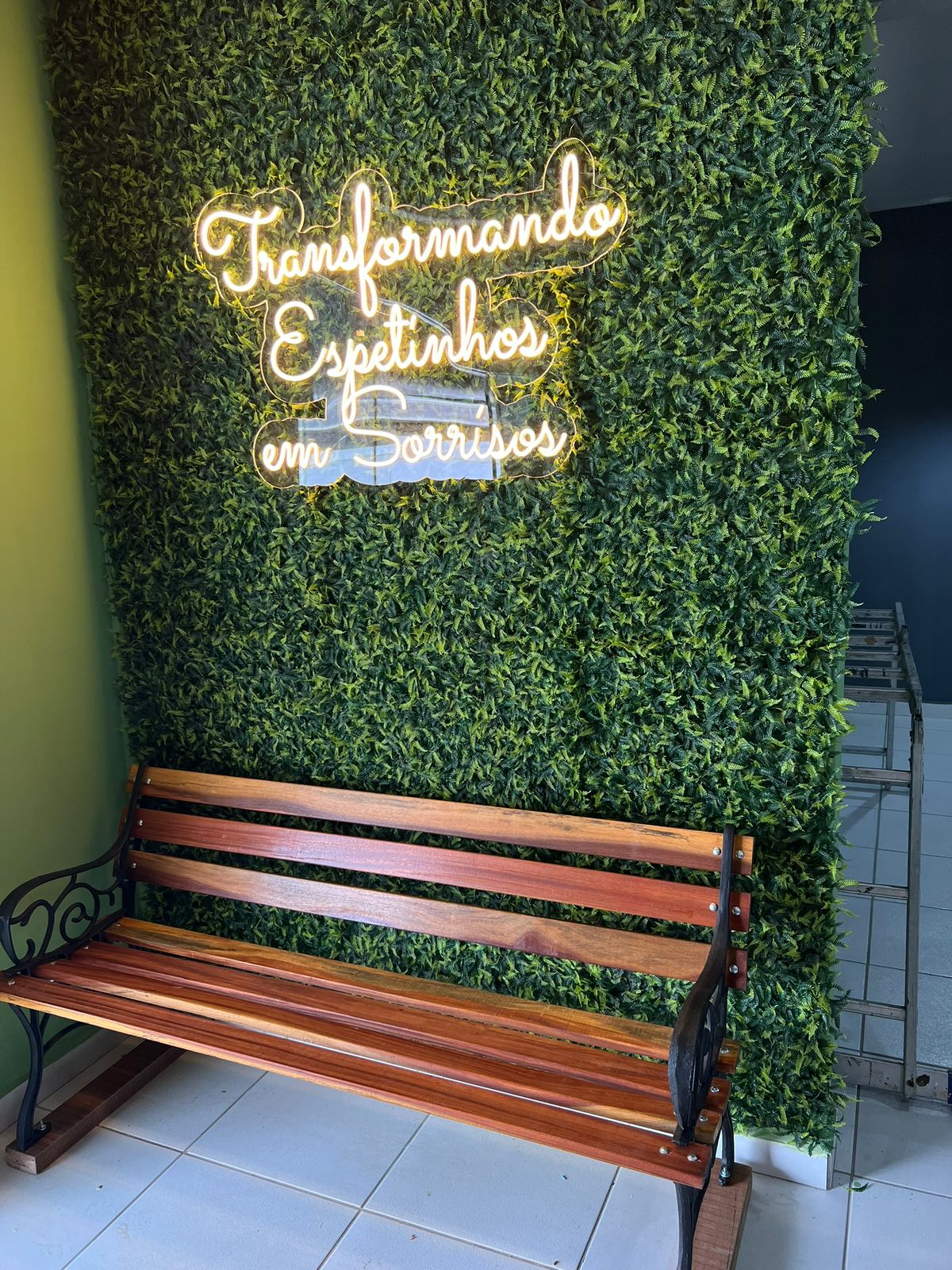 Sua Marca Merece Brilhar com Led Neon