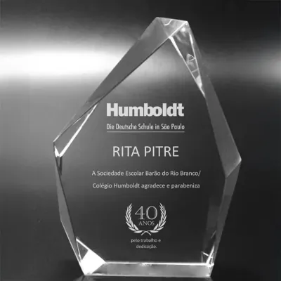 Troféu de cristal com gravação 3D