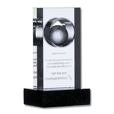 Troféu de cristal com gravação a laser interna tridimensional