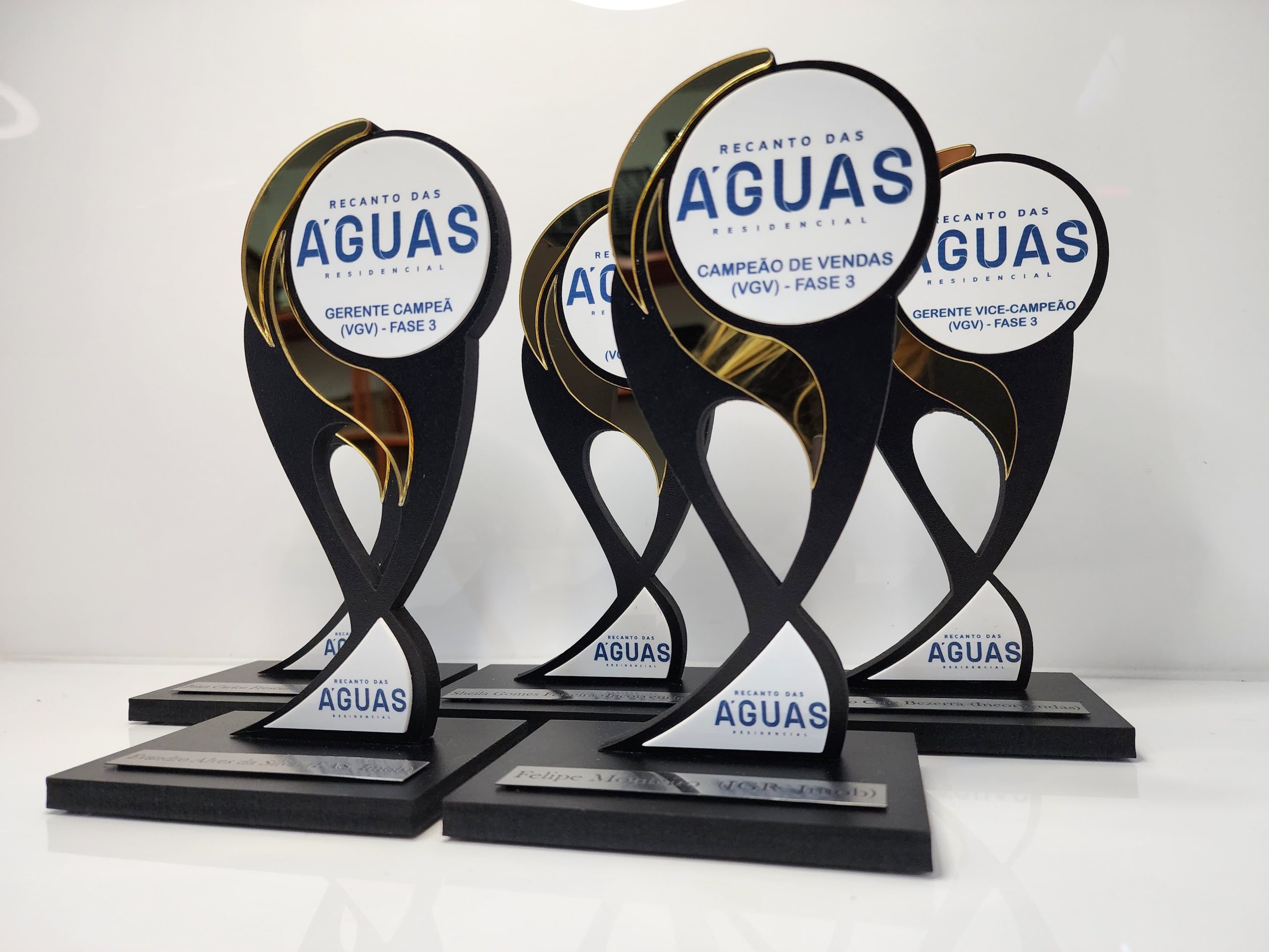 Troféu em MDF com Acrílico Alto Relevo Impressão UV com Base MDF - FM TROFÉUS - Troféus e medalhas personalizados